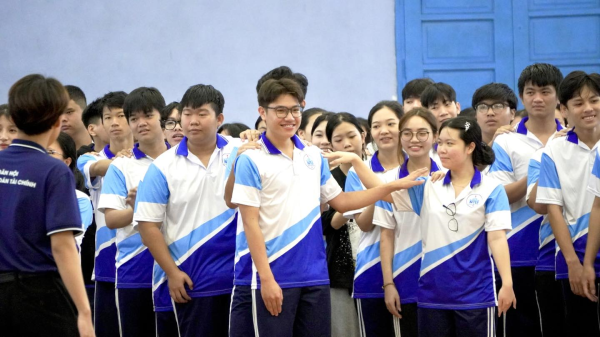Chương trình Team building nối vòng tay lớn - chào đón Tân SV K67, năm 2025