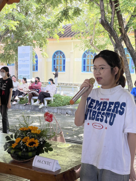 Hội thi Cắm Hoa “Sắc Việt tôn vinh” của Đoàn Hội Khoa Kế toán - Tài chính
