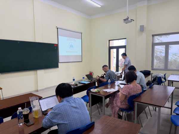 Nghiệm thu đề tài NCKH cấp trường của sinh viên 