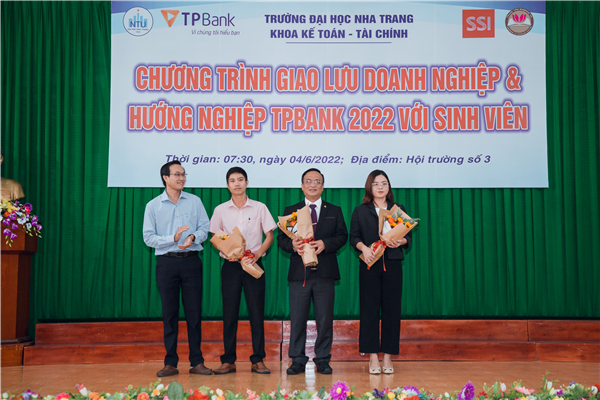 Chương trình giao lưu doanh nghiệp & hướng nghiệp TPBANK 2022 với SV