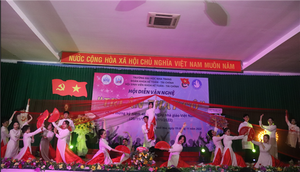 Chung kết Hội diễn văn nghệ “Tri ân Thầy Cô 20 -11” – Khoa KTTC